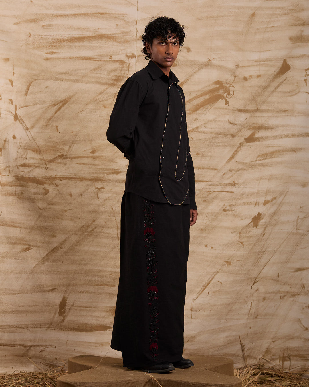 Veshti Hand Embroidered - Black