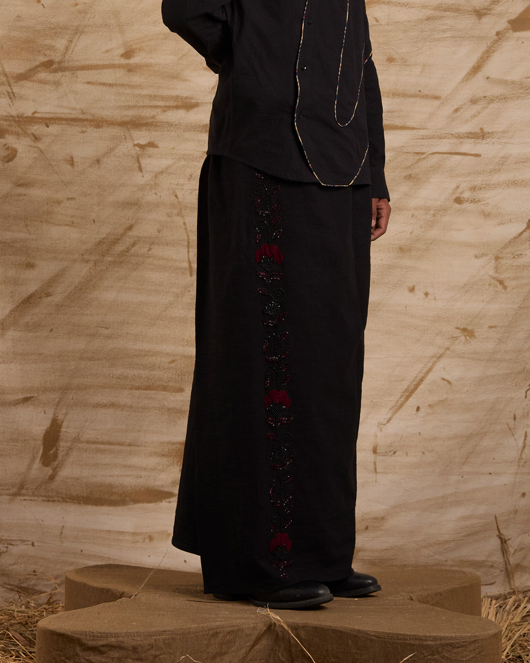 Veshti Hand Embroidered - Black