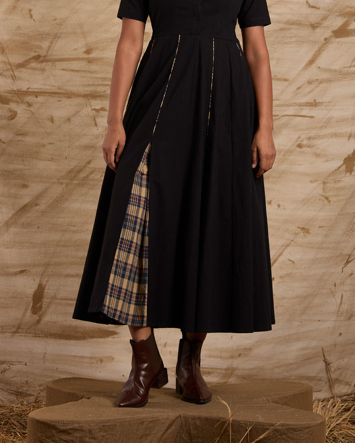 The Native Dress - Black